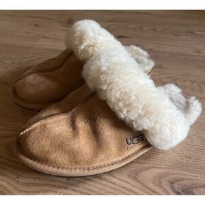 UGG Australia Scuffette II Slippers Women 6 Chestnut Sheepskin Lined Slip On